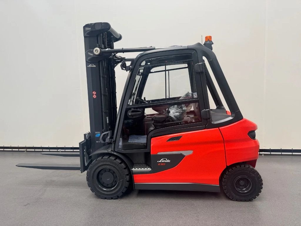 Frontstapler du type Linde 1254 E 50 HL-01/600, Neumaschine en Culemborg (Photo 4)