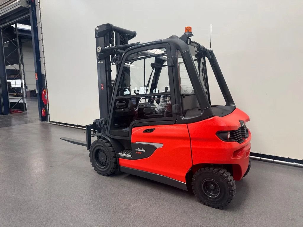 Frontstapler du type Linde 1254 E 50 HL-01/600, Neumaschine en Culemborg (Photo 7)