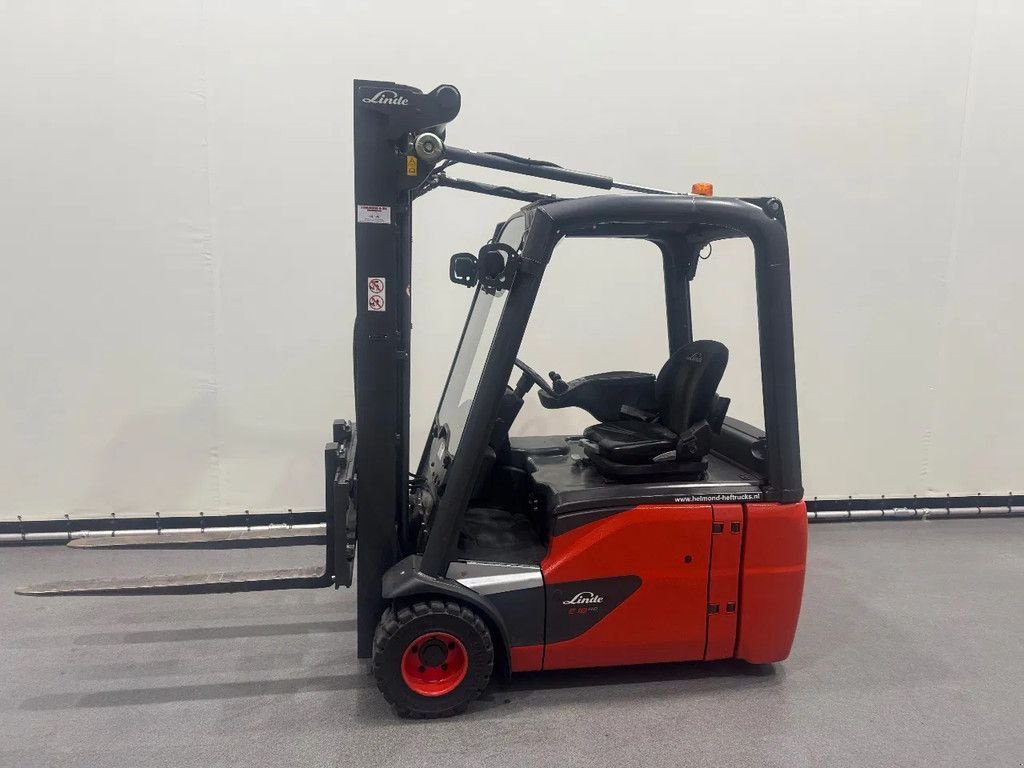 Frontstapler vrste Linde 386-02 E 18-02, Gebrauchtmaschine v Culemborg (Slika 5)