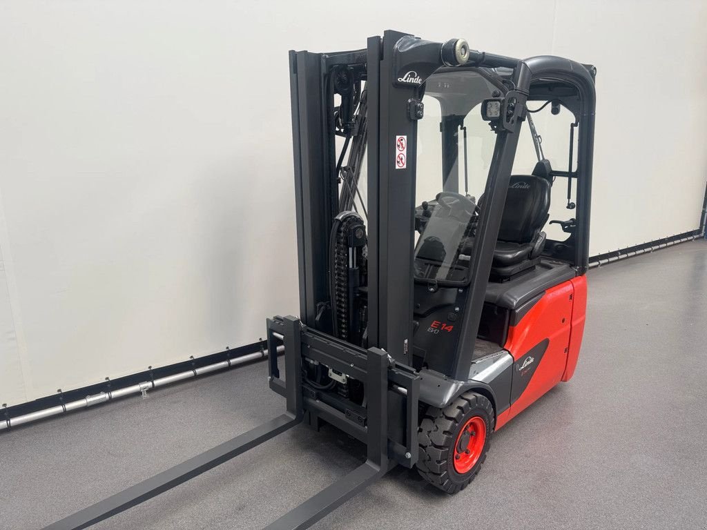 Frontstapler typu Linde 386 E 14-02, Gebrauchtmaschine w Culemborg (Zdjęcie 8)
