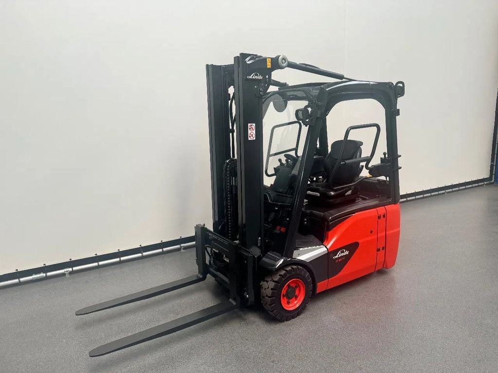 Frontstapler of the type Linde 386 E 16-02, Gebrauchtmaschine in Culemborg (Picture 10)