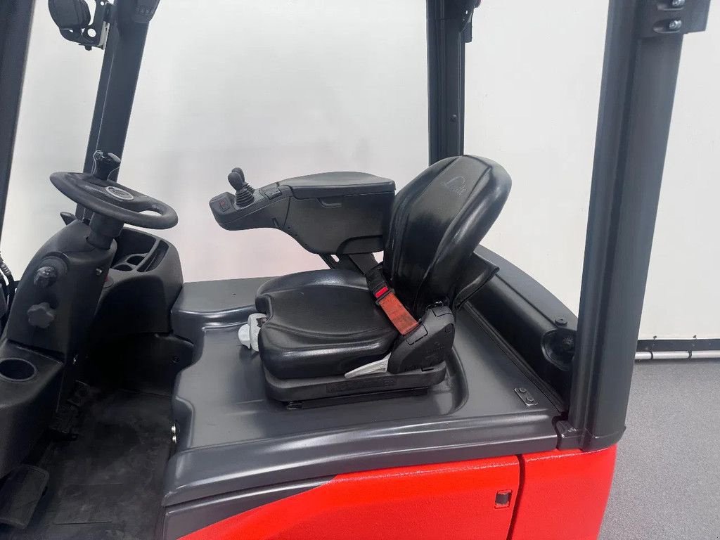 Frontstapler of the type Linde 386 E 16-02, Gebrauchtmaschine in Culemborg (Picture 10)
