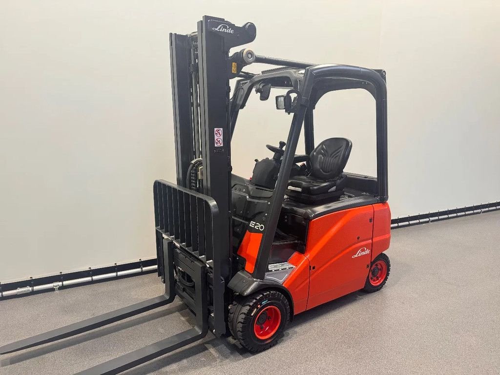 Frontstapler typu Linde 386 E 20 PH-01, Gebrauchtmaschine v Culemborg (Obrázek 1)