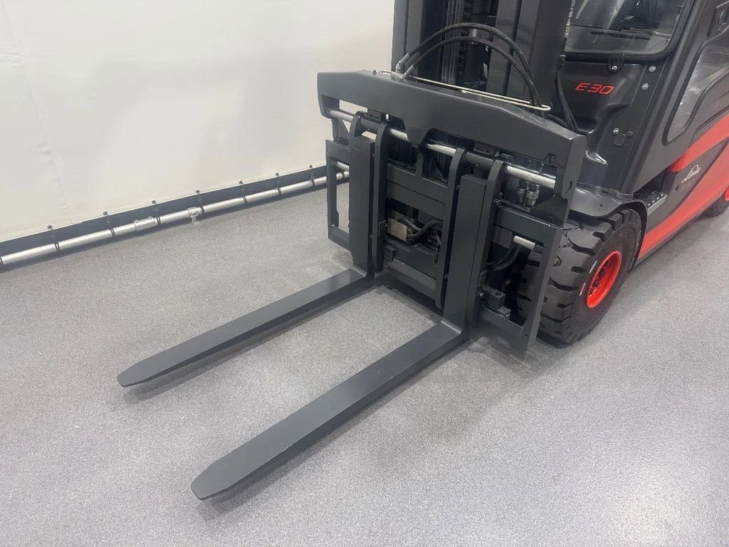 Frontstapler van het type Linde 387 E 30 L-01, Gebrauchtmaschine in Culemborg (Foto 9)