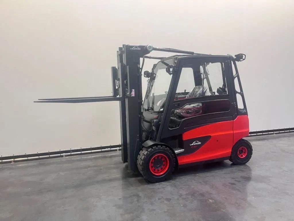 Frontstapler of the type Linde 388 E 50 HL-01/600, Neumaschine in Culemborg (Picture 11)