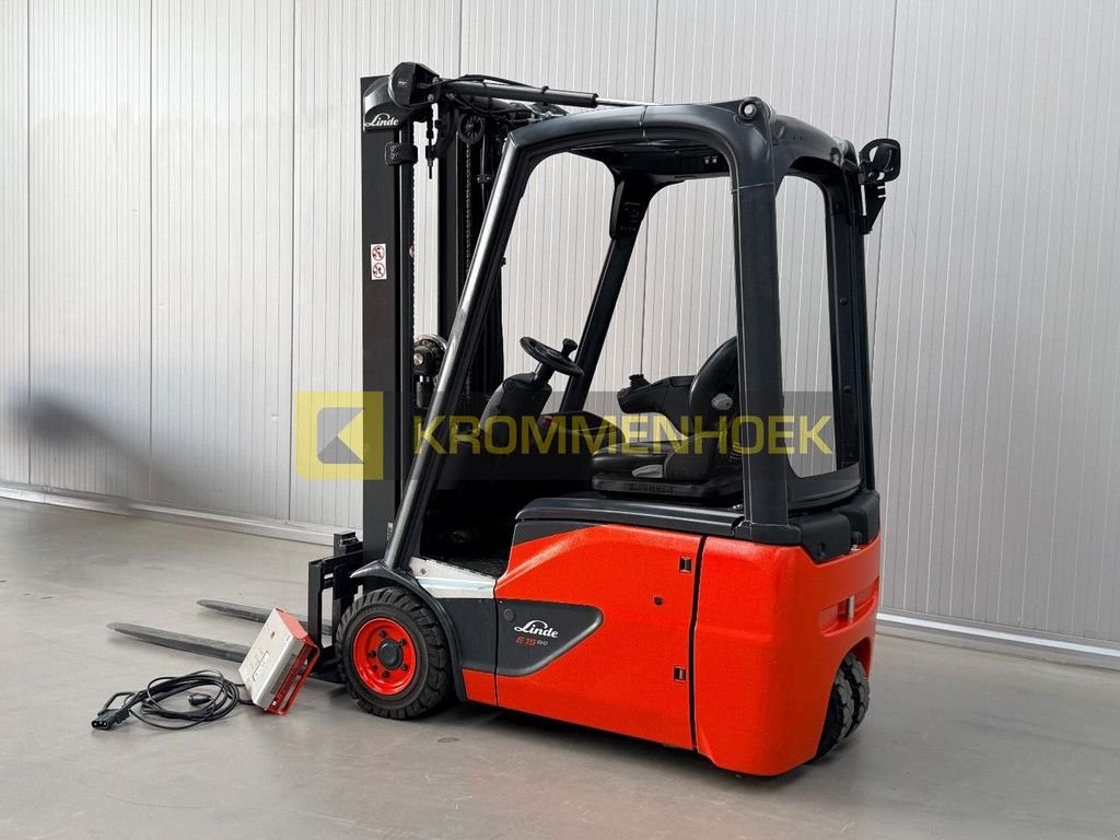 Frontstapler typu Linde E 15-02, Gebrauchtmaschine v Apeldoorn (Obrázok 3)