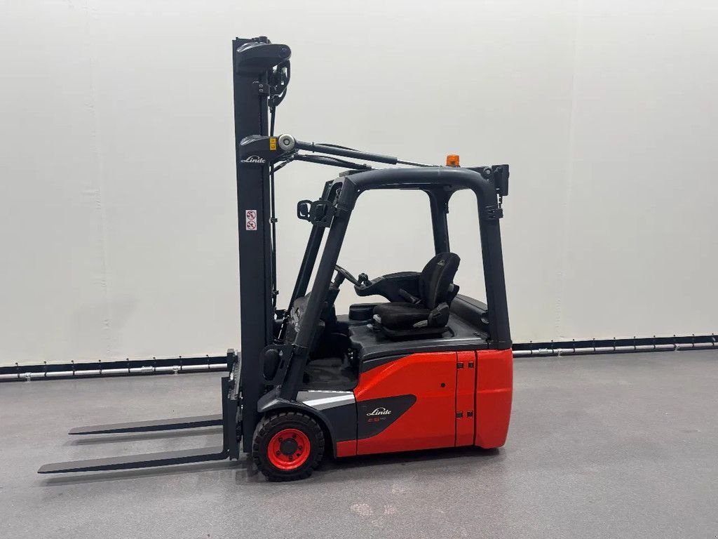 Frontstapler of the type Linde E 16-02, Gebrauchtmaschine in Culemborg (Picture 3)