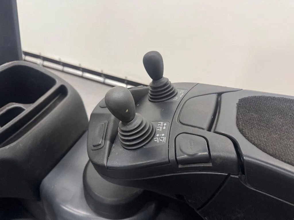 Frontstapler of the type Linde E 16-02, Gebrauchtmaschine in Culemborg (Picture 9)