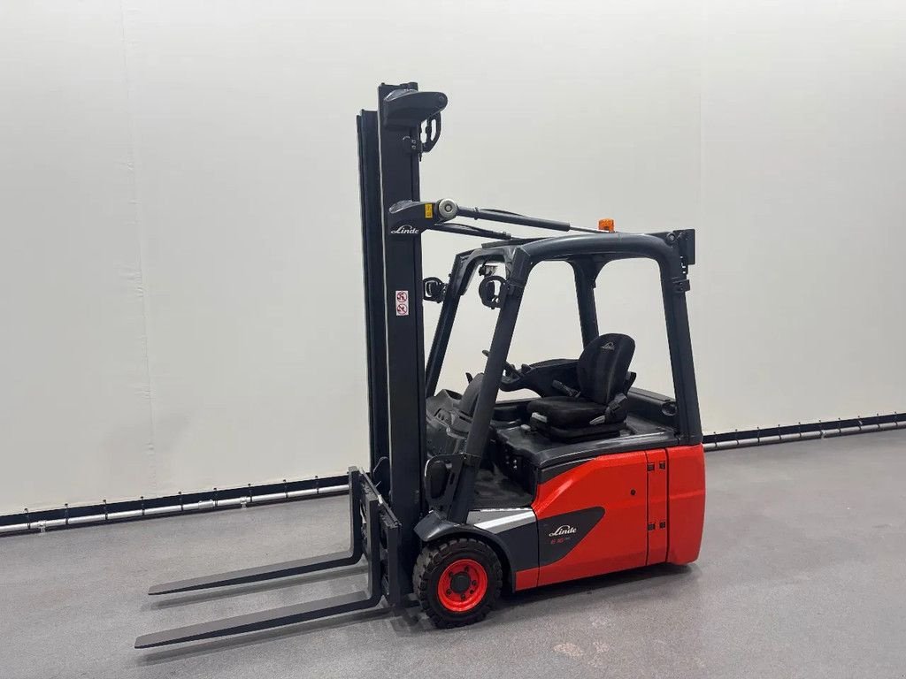 Frontstapler of the type Linde E 16-02, Gebrauchtmaschine in Culemborg (Picture 2)