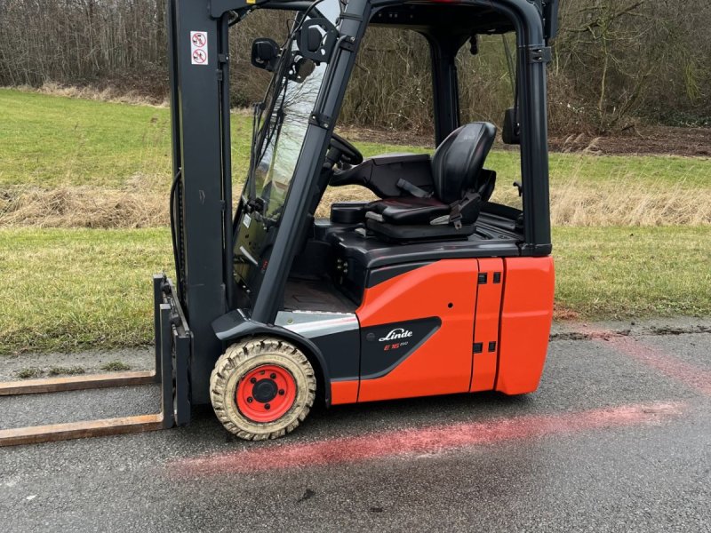 Frontstapler tip Linde E 16 C -02, Gebrauchtmaschine in Lelystad (Poză 1)