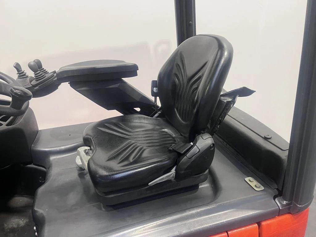 Frontstapler del tipo Linde E 16 H-01, Gebrauchtmaschine In Culemborg (Immagine 4)