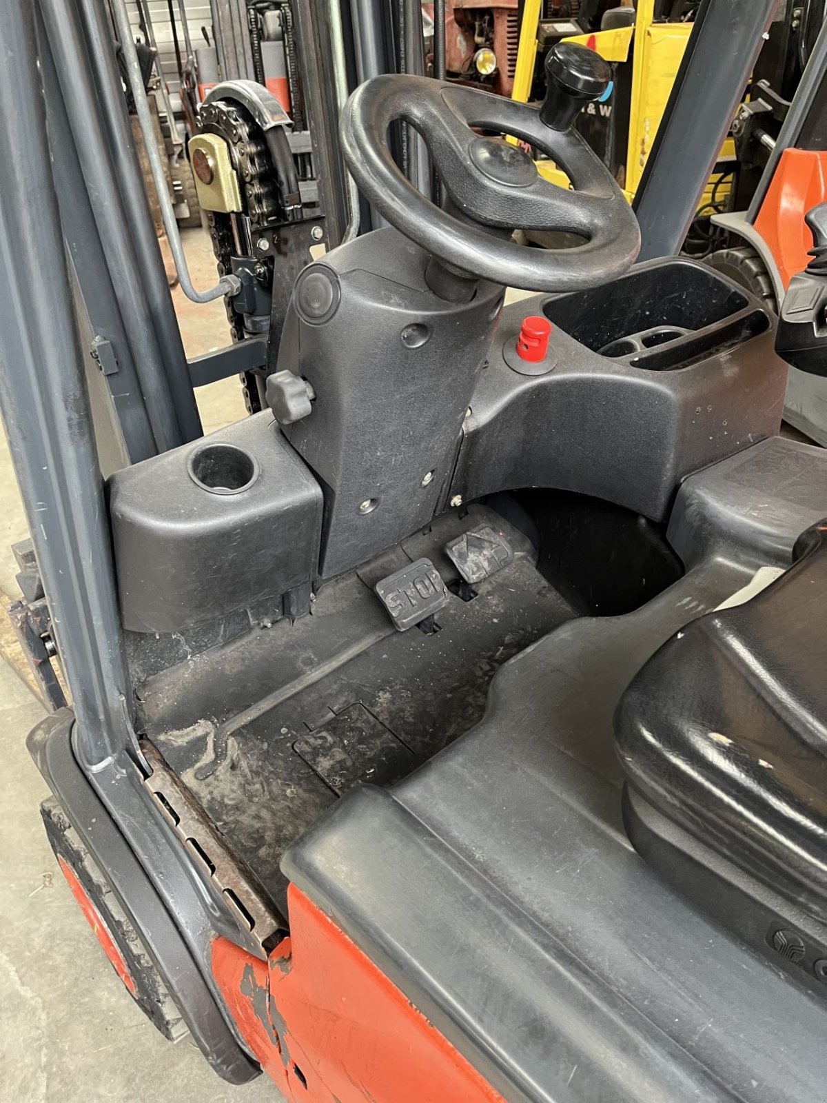 Frontstapler del tipo Linde E 18-01, Gebrauchtmaschine In Etten Leur (Immagine 5)