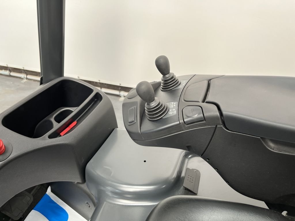 Frontstapler of the type Linde E 20 PL-02, Gebrauchtmaschine in Culemborg (Picture 8)