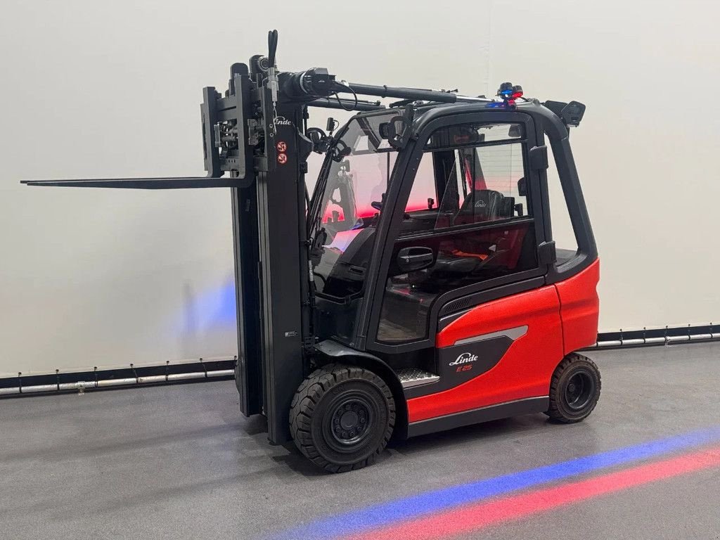 Frontstapler типа Linde E 25-01 DEMO / AIRCO, Neumaschine в Culemborg (Фотография 10)