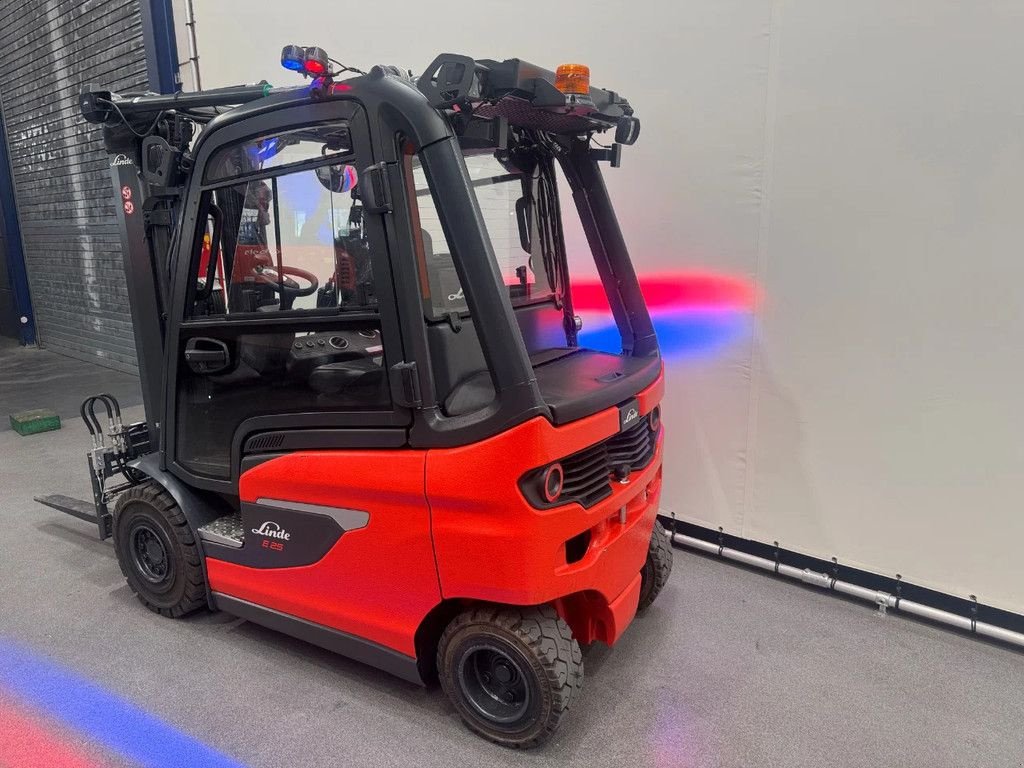 Frontstapler типа Linde E 25-01 DEMO / AIRCO, Neumaschine в Culemborg (Фотография 5)