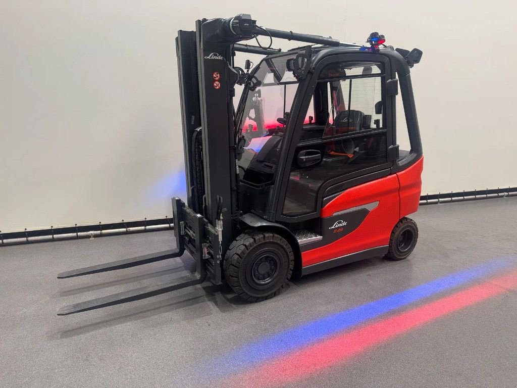 Frontstapler типа Linde E 25-01 DEMO / AIRCO, Neumaschine в Culemborg (Фотография 2)