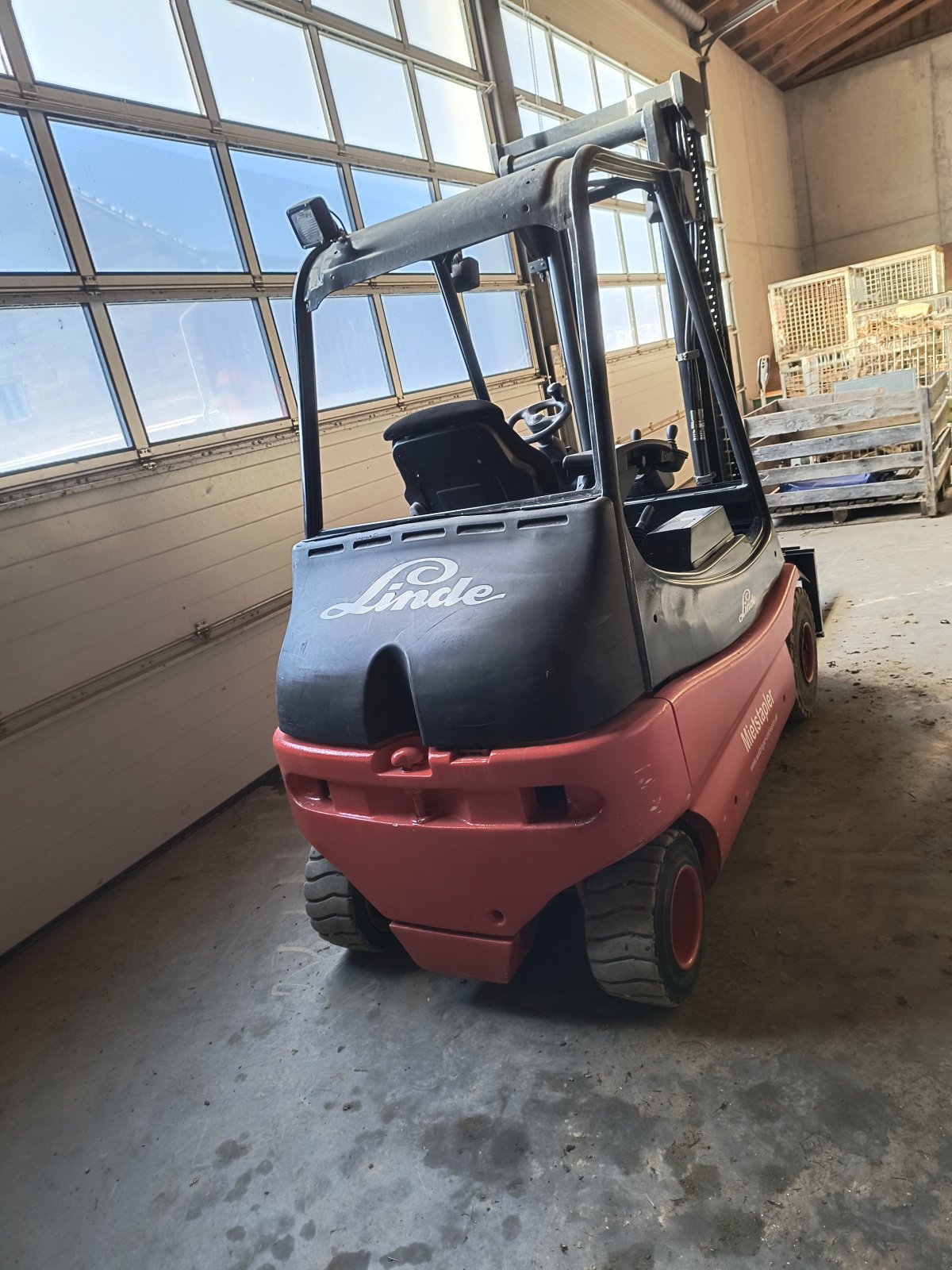Frontstapler des Typs Linde E 25-03, Gebrauchtmaschine in Vilsbiburg  (Bild 3)