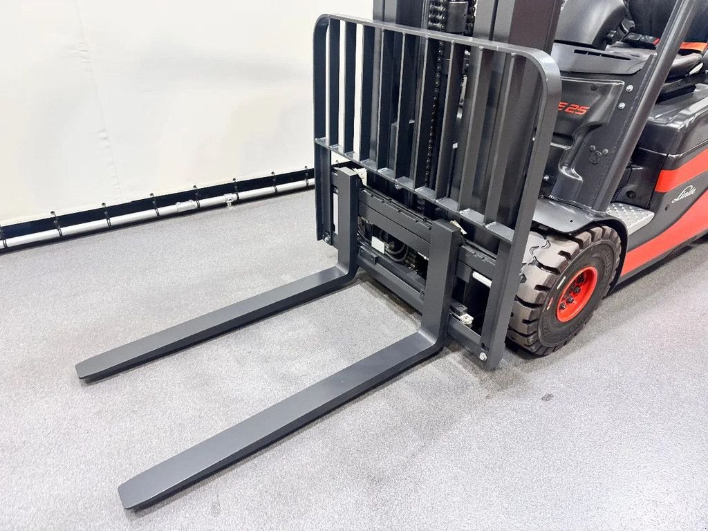 Frontstapler of the type Linde E 25 L-01 inclusief nieuwe accu, Gebrauchtmaschine in Culemborg (Picture 9)