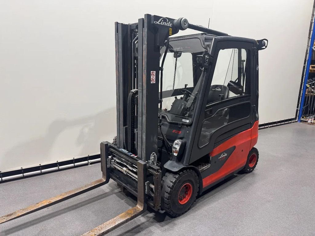 Frontstapler типа Linde E 25 L-01, Gebrauchtmaschine в Culemborg (Фотография 10)