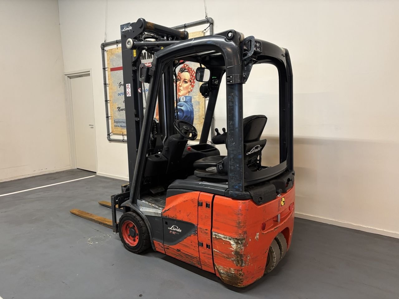 Frontstapler des Typs Linde E12-02-386, Gebrauchtmaschine in Leeuwarden (Bild 2)