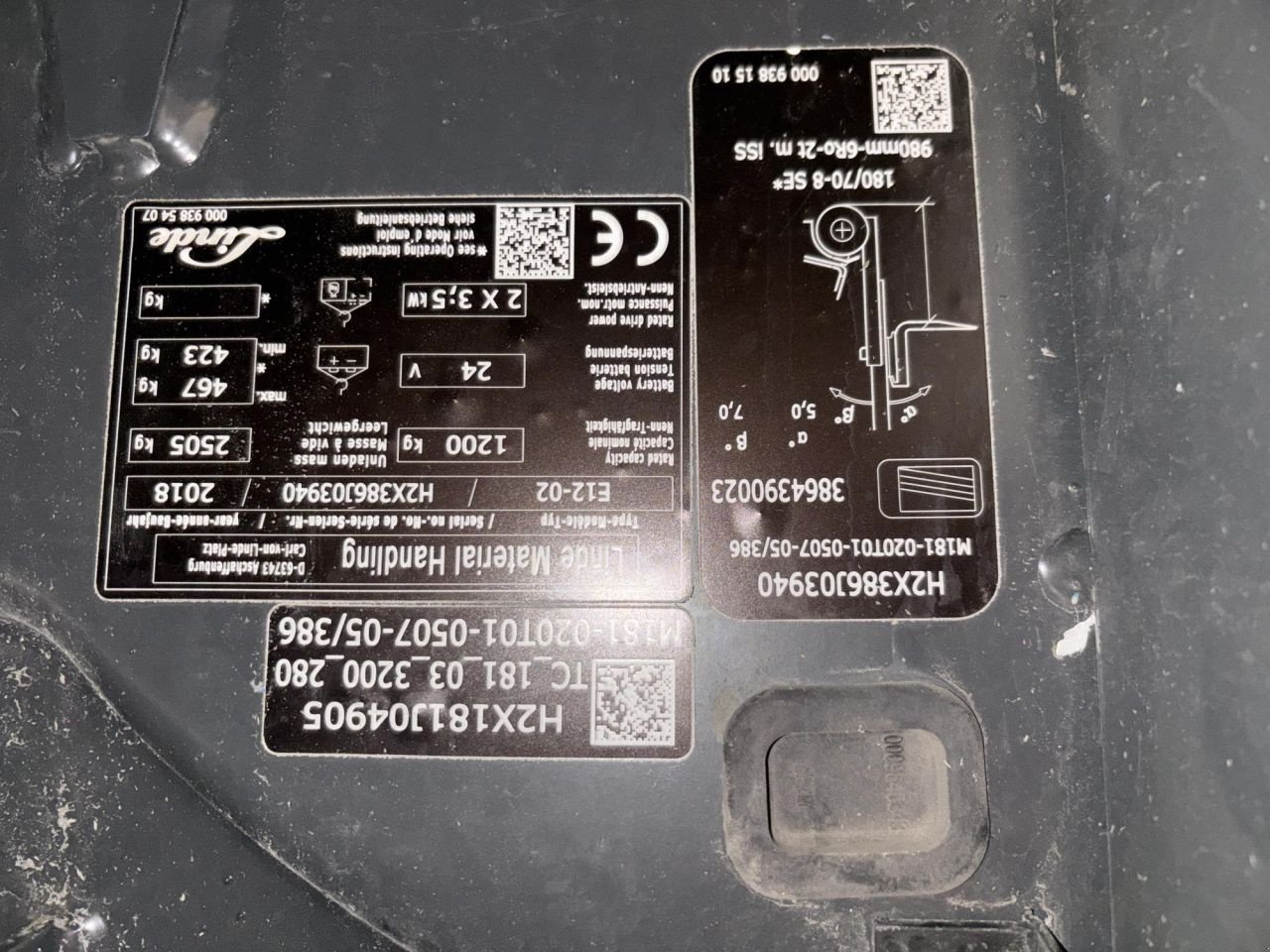 Frontstapler des Typs Linde E12-02-386, Gebrauchtmaschine in Leeuwarden (Bild 5)