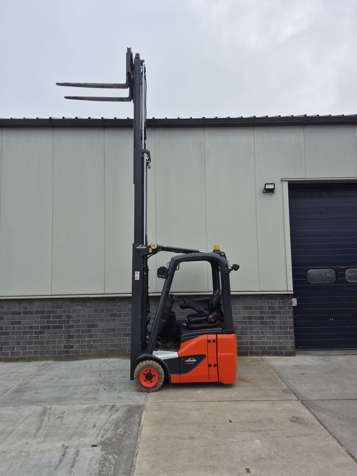 Frontstapler van het type Linde E12-02, Gebrauchtmaschine in Biddinghuizen (Foto 10)