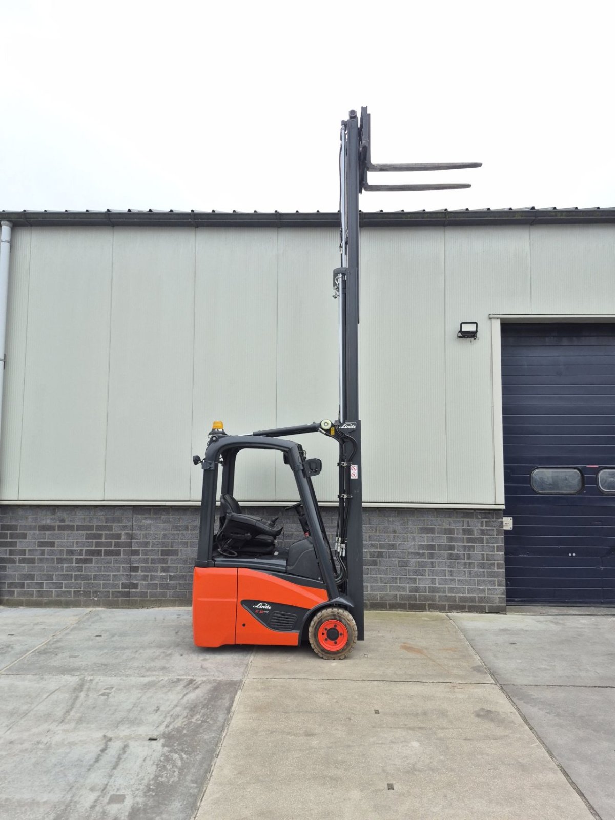 Frontstapler van het type Linde E12-02, Gebrauchtmaschine in Biddinghuizen (Foto 9)