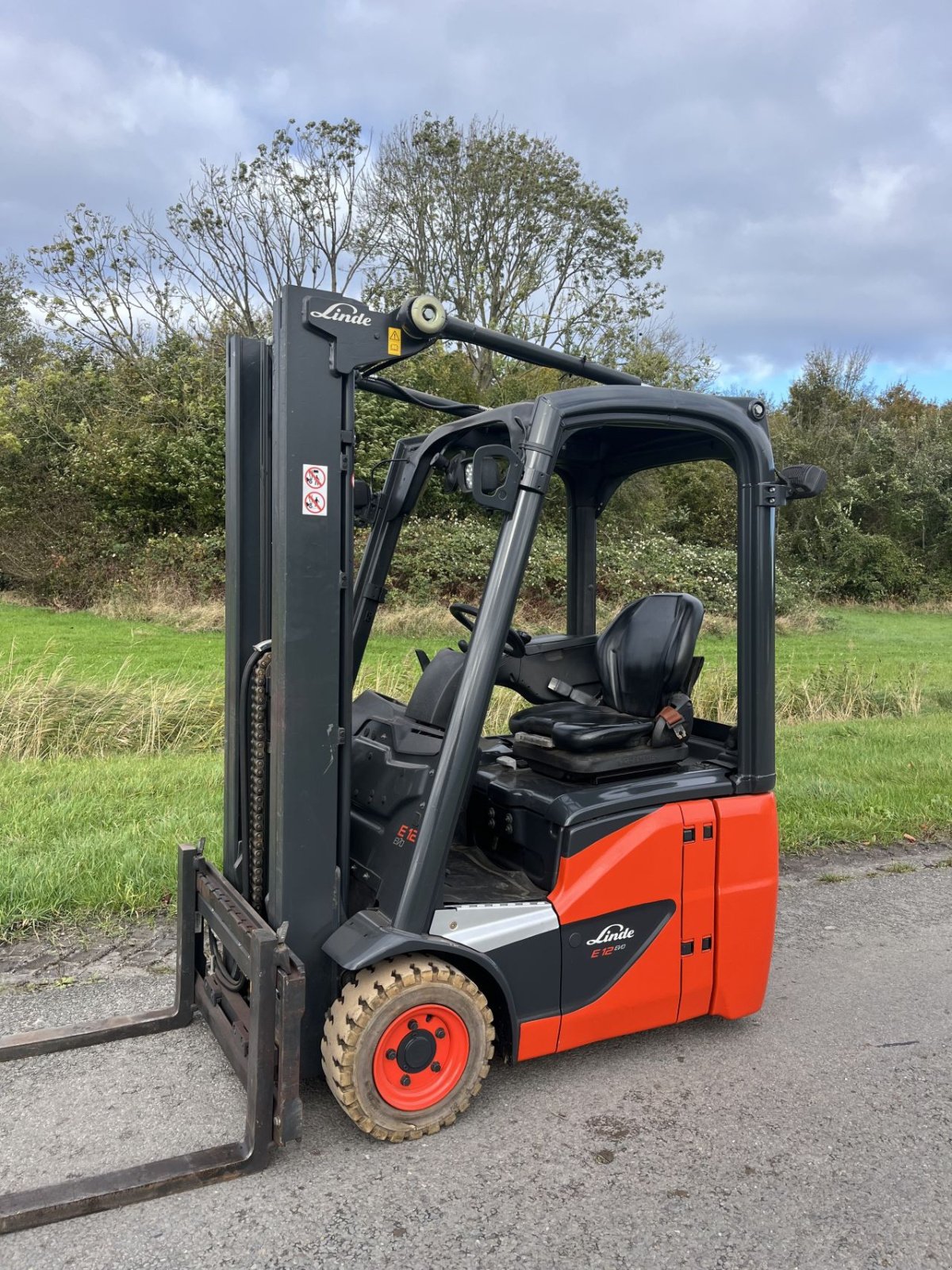 Frontstapler des Typs Linde E12 -02, Gebrauchtmaschine in Lelystad (Bild 4)