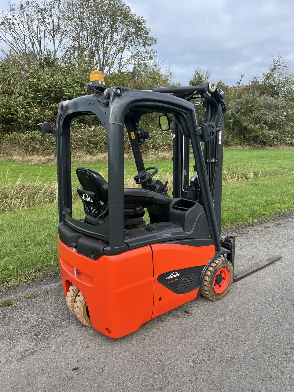 Frontstapler des Typs Linde E12 -02, Gebrauchtmaschine in Lelystad (Bild 1)
