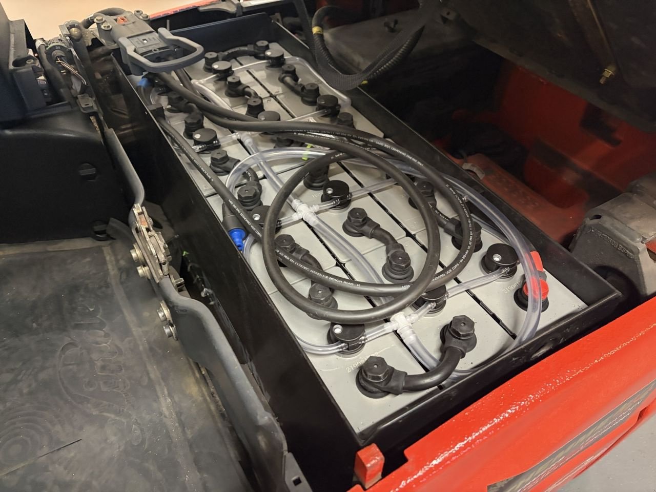 Frontstapler от тип Linde E12-386, Gebrauchtmaschine в Leeuwarden (Снимка 7)