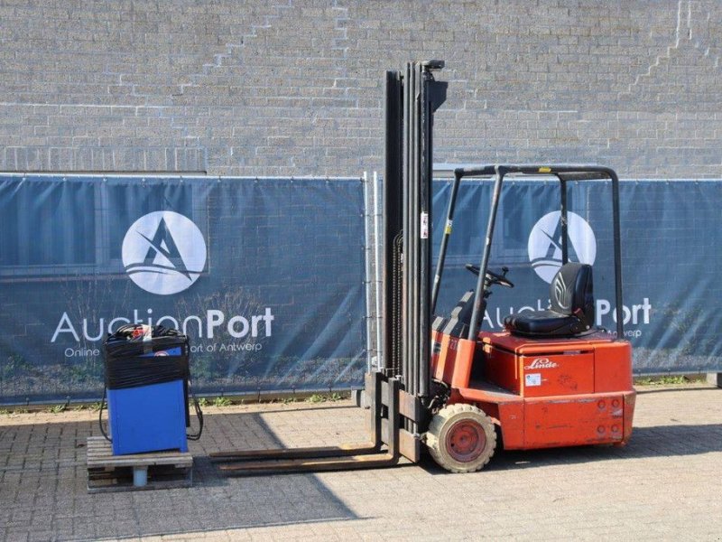 Frontstapler typu Linde E12, Gebrauchtmaschine v Antwerpen