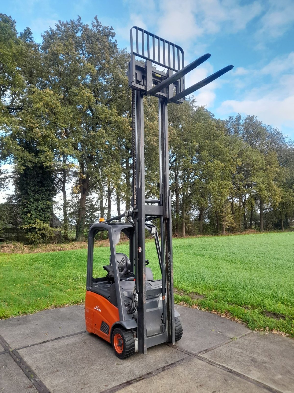 Frontstapler of the type Linde E12, Gebrauchtmaschine in Veenendaal (Picture 2)