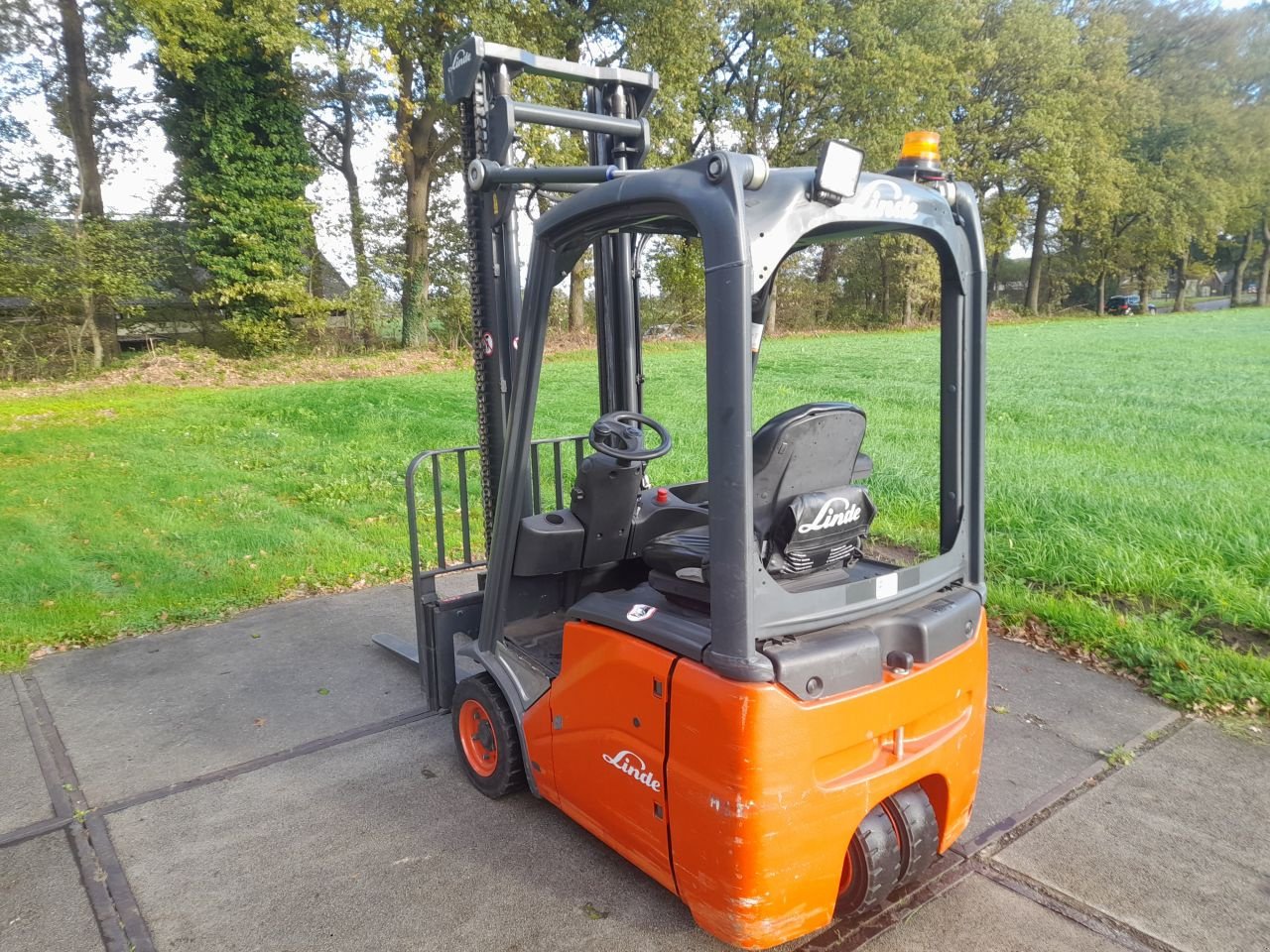 Frontstapler of the type Linde E12, Gebrauchtmaschine in Veenendaal (Picture 4)