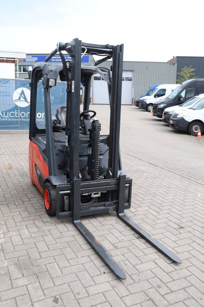 Frontstapler типа Linde E15-02, Gebrauchtmaschine в Antwerpen (Фотография 8)