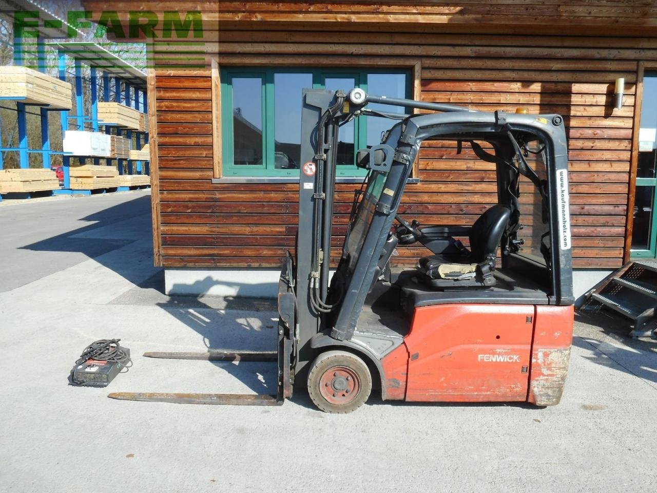 Frontstapler Türe ait Linde e16-01 triplex + ss ( batt. 12/2018 ), Gebrauchtmaschine içinde ST. NIKOLAI/DR. (resim 1)