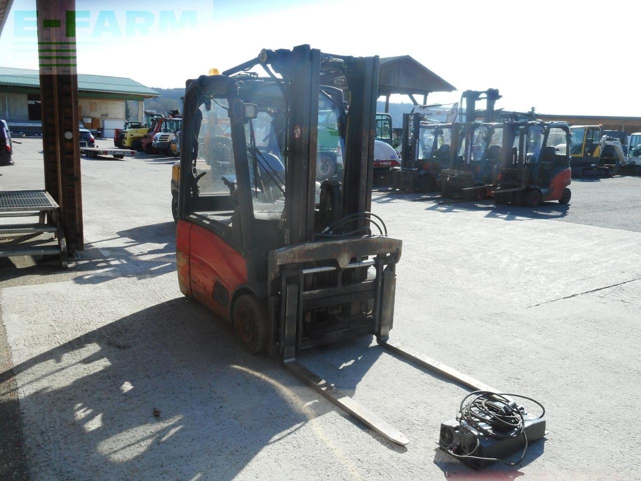 Frontstapler Türe ait Linde e16-01 triplex + ss ( batt. 12/2018 ), Gebrauchtmaschine içinde ST. NIKOLAI/DR. (resim 5)