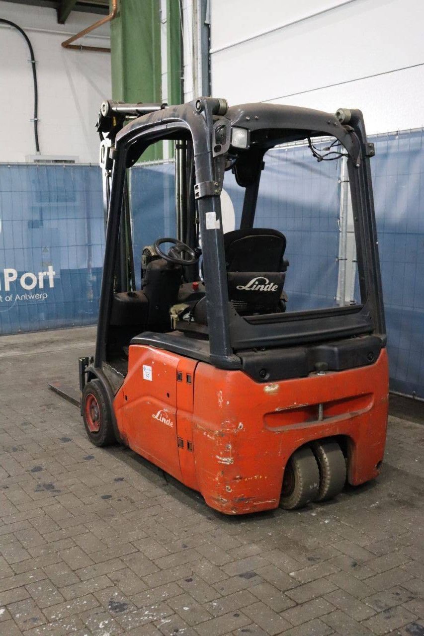 Frontstapler del tipo Linde E16-01, Gebrauchtmaschine In Antwerpen (Immagine 4)