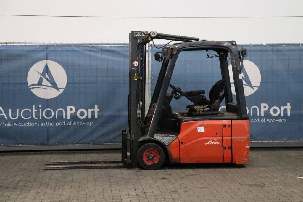 Frontstapler del tipo Linde E16-01, Gebrauchtmaschine In Antwerpen (Immagine 1)