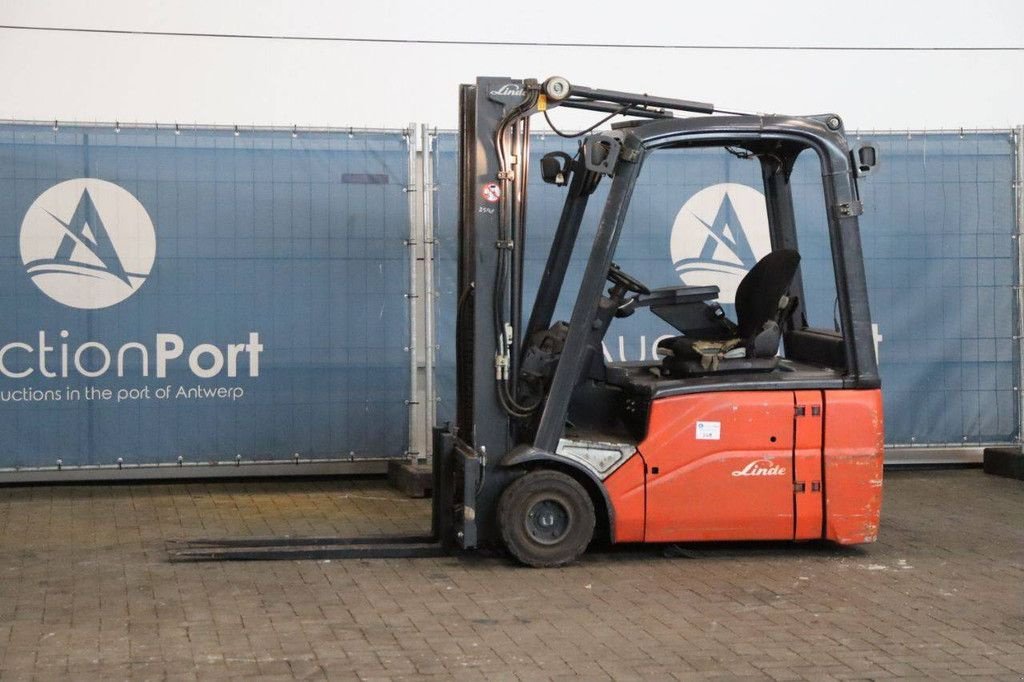 Frontstapler Türe ait Linde E16-01, Gebrauchtmaschine içinde Antwerpen (resim 1)