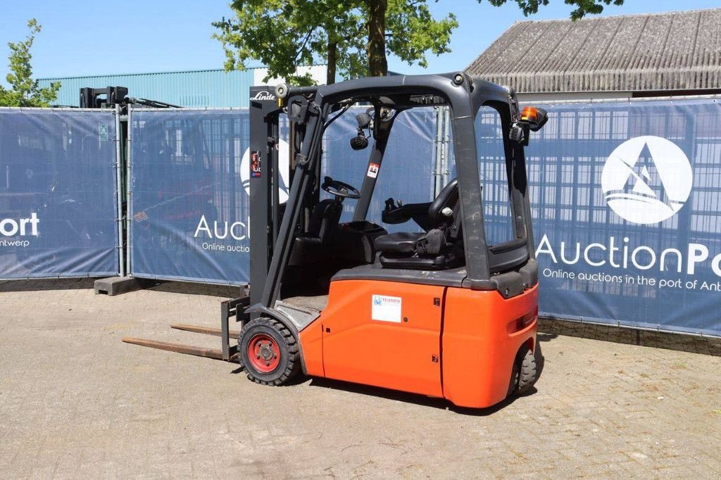 Frontstapler typu Linde E16-01, Gebrauchtmaschine v Antwerpen (Obrázok 3)