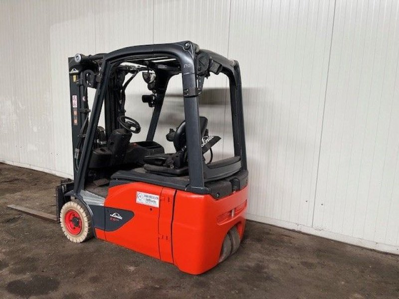 Frontstapler του τύπου Linde E16-02, Gebrauchtmaschine σε Emmeloord (Φωτογραφία 2)