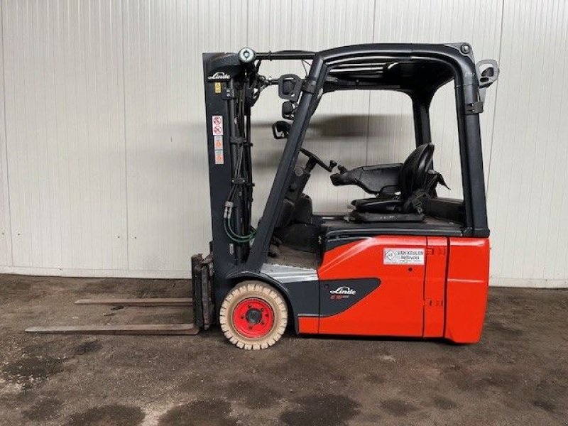 Frontstapler του τύπου Linde E16-02, Gebrauchtmaschine σε Emmeloord (Φωτογραφία 1)