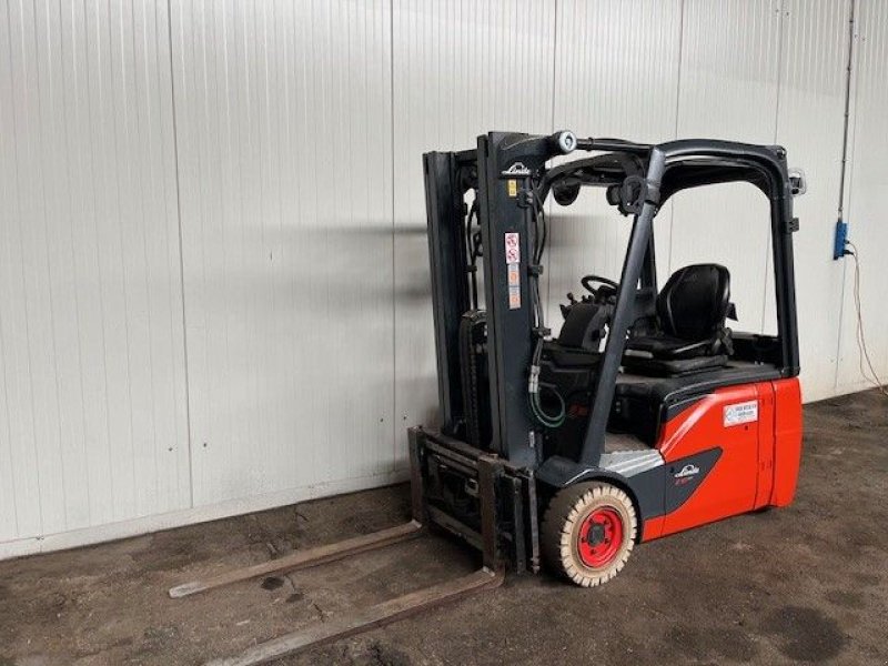 Frontstapler του τύπου Linde E16-02, Gebrauchtmaschine σε Emmeloord (Φωτογραφία 3)