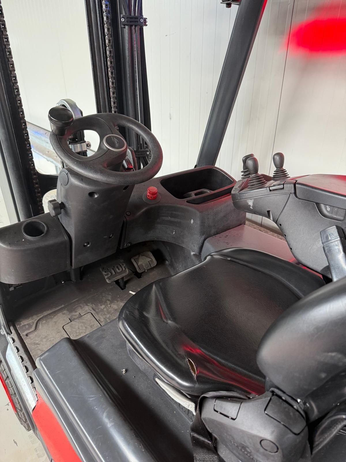 Frontstapler du type Linde E16-02, Gebrauchtmaschine en Vianen (Photo 4)