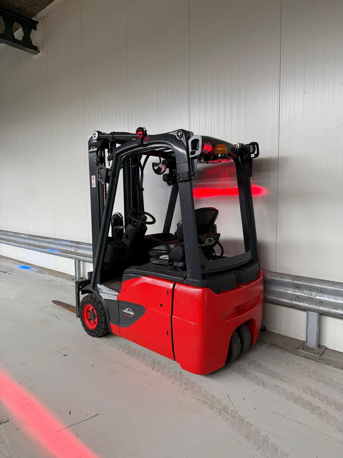 Frontstapler du type Linde E16-02, Gebrauchtmaschine en Vianen (Photo 3)