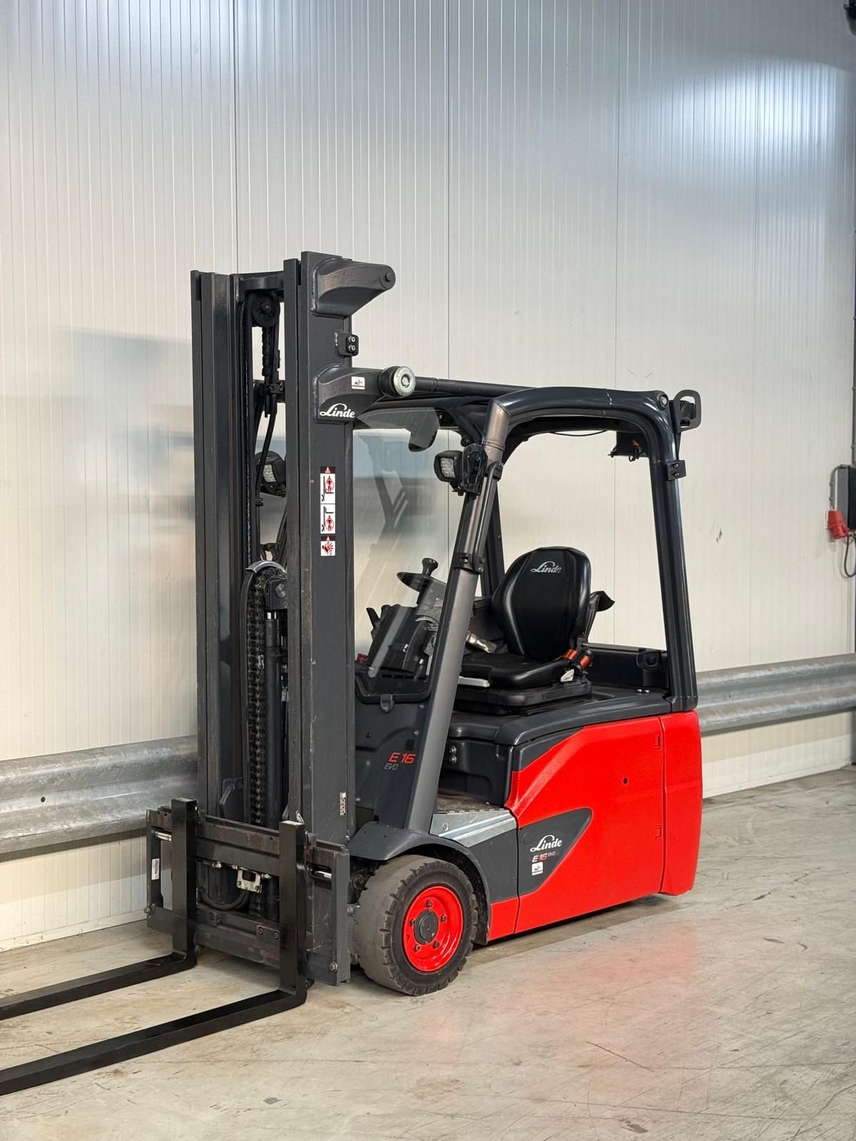 Frontstapler du type Linde E16-02, Gebrauchtmaschine en Vianen (Photo 2)