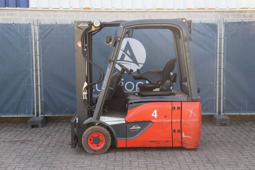 Frontstapler del tipo Linde E16-02, Gebrauchtmaschine In Antwerpen (Immagine 2)