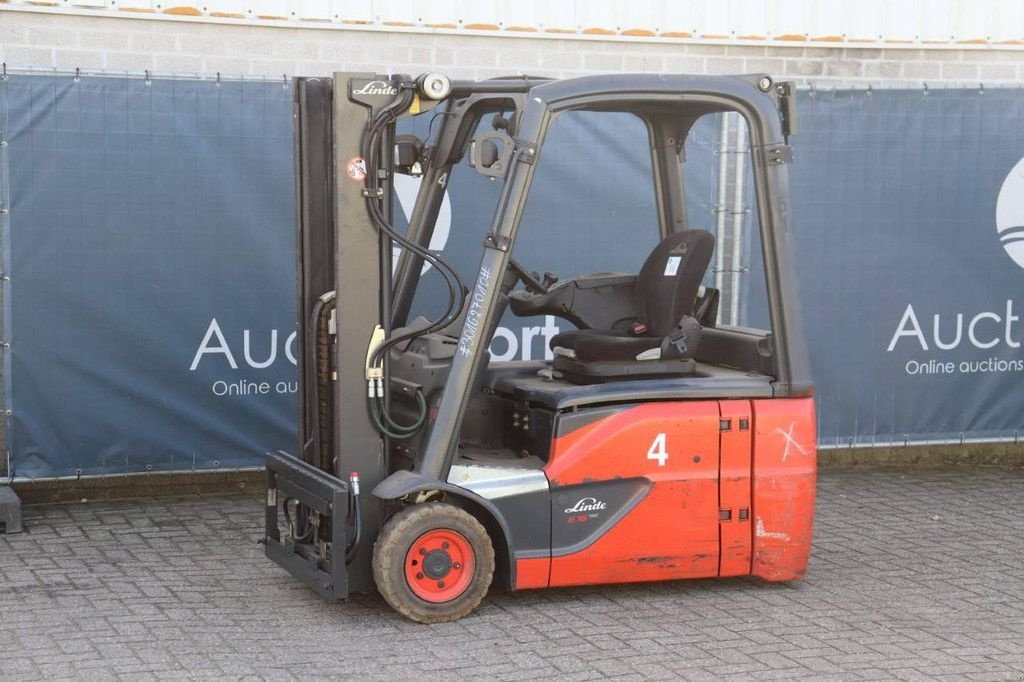 Frontstapler del tipo Linde E16-02, Gebrauchtmaschine In Antwerpen (Immagine 1)