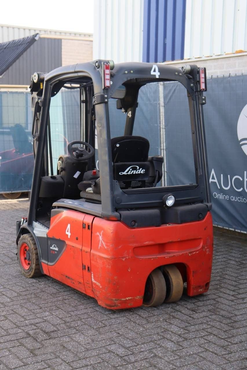 Frontstapler del tipo Linde E16-02, Gebrauchtmaschine In Antwerpen (Immagine 4)