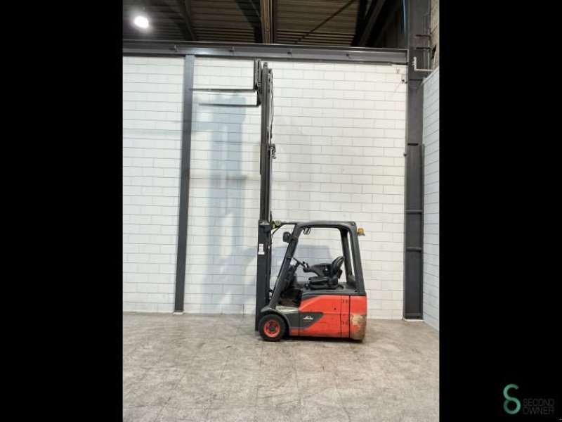 Frontstapler du type Linde E16-02, Gebrauchtmaschine en Wijchen (Photo 9)